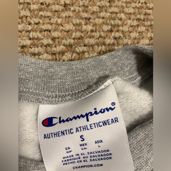 UNISEX SAUNDERS FARM CHAMPION CREW ⭐️ NEVER WORN - Picture 4 of 4